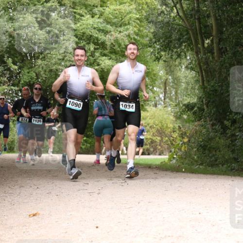 30.08.2026 - Elbe Triathlon Hamburg Antke Förster http://msf.ph/oto/10102657 30.08.2026 11:32:22 Laufen 1137, 974, 1129, 1090, 1034 meine-sportfotos.de