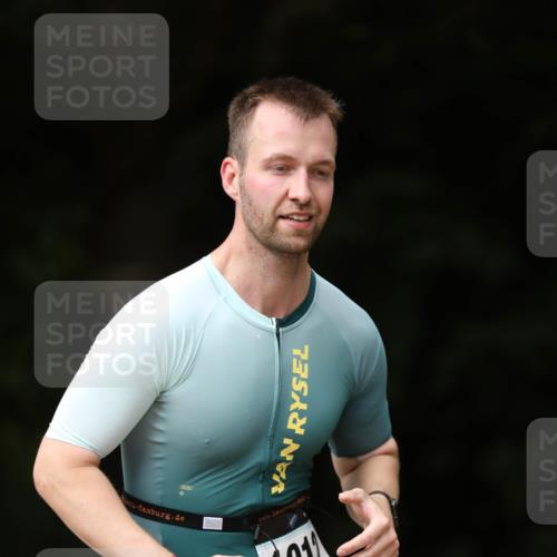 30.08.2026 - Elbe Triathlon Hamburg Antke Förster http://msf.ph/oto/10102662 30.08.2026 11:28:23 Laufen 1012 meine-sportfotos.de