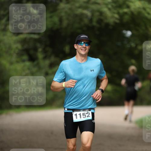 30.08.2026 - Elbe Triathlon Hamburg Antke Förster http://msf.ph/oto/10102674 30.08.2026 11:28:38 Laufen 1152 meine-sportfotos.de
