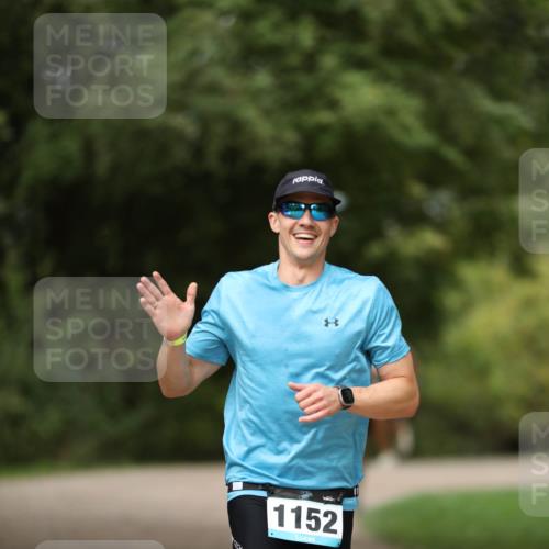 30.08.2026 - Elbe Triathlon Hamburg Antke Förster http://msf.ph/oto/10102676 30.08.2026 11:28:38 Laufen 1152 meine-sportfotos.de