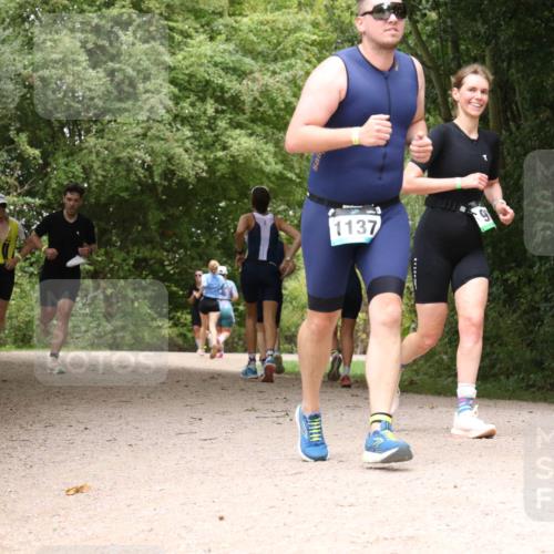 30.08.2026 - Elbe Triathlon Hamburg Antke Förster http://msf.ph/oto/10102683 30.08.2026 11:32:31 Laufen 1137 meine-sportfotos.de