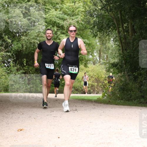 30.08.2026 - Elbe Triathlon Hamburg Antke Förster http://msf.ph/oto/10102697 30.08.2026 11:32:55 Laufen 1237, 831 meine-sportfotos.de