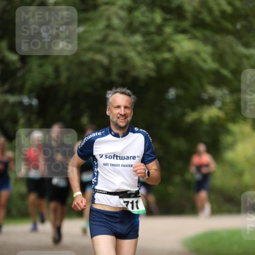 30.08.2026 - Elbe Triathlon Hamburg Antke Förster http://msf.ph/oto/10102698 30.08.2026 11:29:07 Laufen 750, 11 meine-sportfotos.de