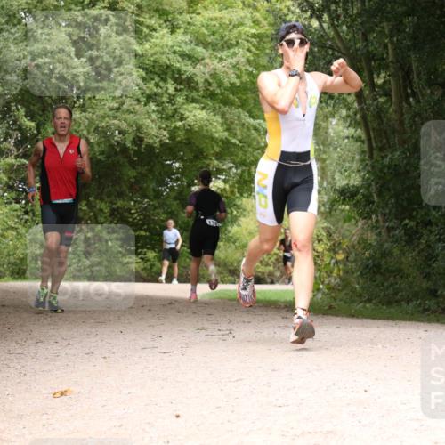 30.08.2026 - Elbe Triathlon Hamburg Antke Förster http://msf.ph/oto/10102713 30.08.2026 11:33:06 Laufen  meine-sportfotos.de