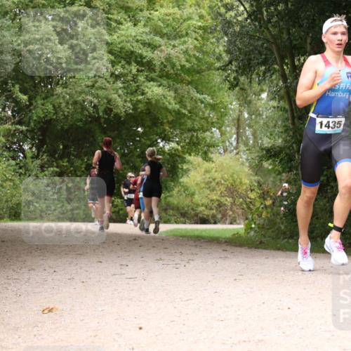 30.08.2026 - Elbe Triathlon Hamburg Antke Förster http://msf.ph/oto/10102741 30.08.2026 11:33:48 Laufen 1435 meine-sportfotos.de