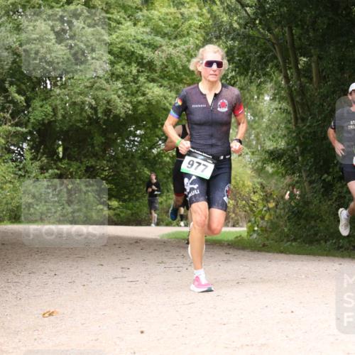30.08.2026 - Elbe Triathlon Hamburg Antke Förster http://msf.ph/oto/10102757 30.08.2026 11:34:01 Laufen 294 meine-sportfotos.de