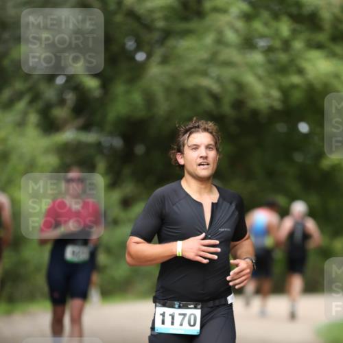 30.08.2026 - Elbe Triathlon Hamburg Antke Förster http://msf.ph/oto/10102764 30.08.2026 11:29:44 Laufen 1170 meine-sportfotos.de