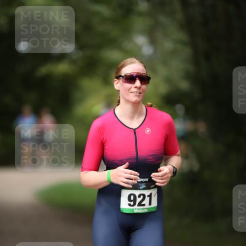 30.08.2026 - Elbe Triathlon Hamburg Antke Förster http://msf.ph/oto/10102774 30.08.2026 11:29:49 Laufen 921 meine-sportfotos.de
