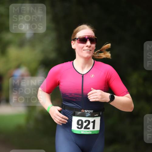 30.08.2026 - Elbe Triathlon Hamburg Antke Förster http://msf.ph/oto/10102776 30.08.2026 11:29:49 Laufen 921 meine-sportfotos.de