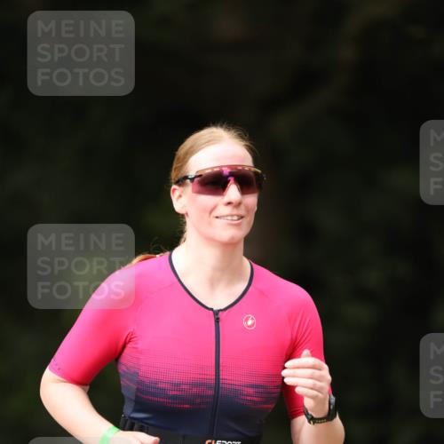 30.08.2026 - Elbe Triathlon Hamburg Antke Förster http://msf.ph/oto/10102778 30.08.2026 11:29:50 Laufen 921 meine-sportfotos.de