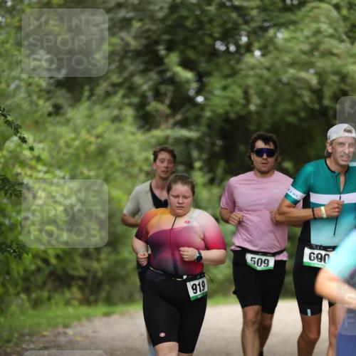 30.08.2026 - Elbe Triathlon Hamburg Antke Förster http://msf.ph/oto/10102802 30.08.2026 11:30:04 Laufen 919, 509, 690 meine-sportfotos.de