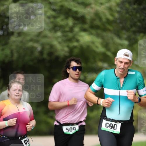 30.08.2026 - Elbe Triathlon Hamburg Antke Förster http://msf.ph/oto/10102808 30.08.2026 11:30:06 Laufen 70, 3, 919, 509, 690 meine-sportfotos.de