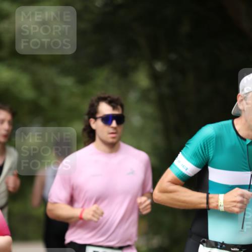 30.08.2026 - Elbe Triathlon Hamburg Antke Förster http://msf.ph/oto/10102812 30.08.2026 11:30:07 Laufen 509, 690 meine-sportfotos.de