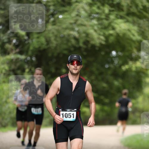 30.08.2026 - Elbe Triathlon Hamburg Antke Förster http://msf.ph/oto/10102816 30.08.2026 11:30:18 Laufen 1051 meine-sportfotos.de