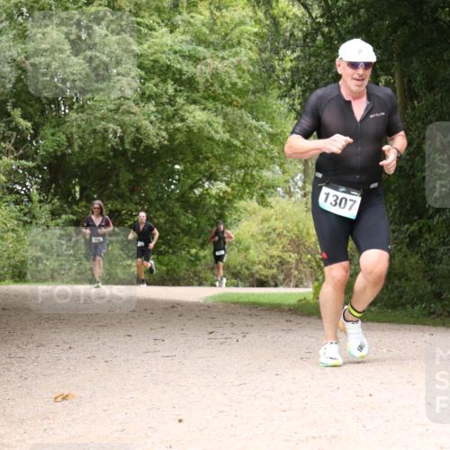 30.08.2026 - Elbe Triathlon Hamburg Antke Förster http://msf.ph/oto/10102817 30.08.2026 11:34:42 Laufen 1307 meine-sportfotos.de
