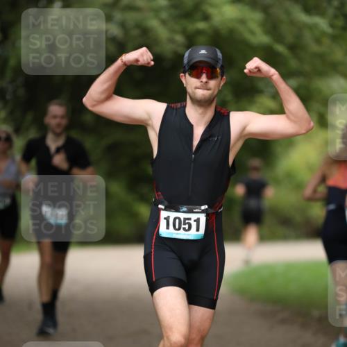30.08.2026 - Elbe Triathlon Hamburg Antke Förster http://msf.ph/oto/10102818 30.08.2026 11:30:18 Laufen 1051 meine-sportfotos.de