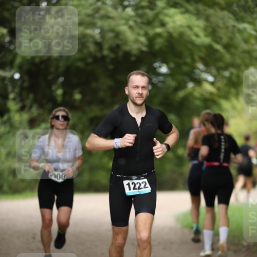 30.08.2026 - Elbe Triathlon Hamburg Antke Förster http://msf.ph/oto/10102822 30.08.2026 11:30:20 Laufen 00, 1222 meine-sportfotos.de