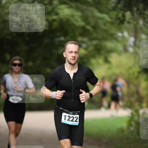 30.08.2026 - Elbe Triathlon Hamburg Antke Förster http://msf.ph/oto/10102824 30.08.2026 11:30:21 Laufen 400, 1222 meine-sportfotos.de
