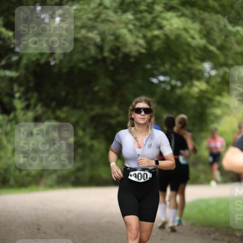 30.08.2026 - Elbe Triathlon Hamburg Antke Förster http://msf.ph/oto/10102826 30.08.2026 11:30:21 Laufen  meine-sportfotos.de