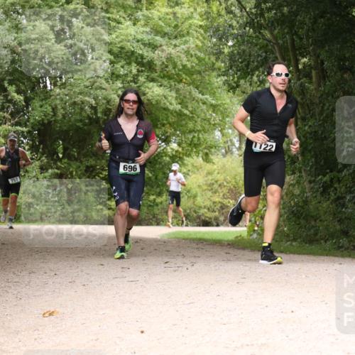 30.08.2026 - Elbe Triathlon Hamburg Antke Förster http://msf.ph/oto/10102827 30.08.2026 11:34:51 Laufen 757, 696, 1122 meine-sportfotos.de