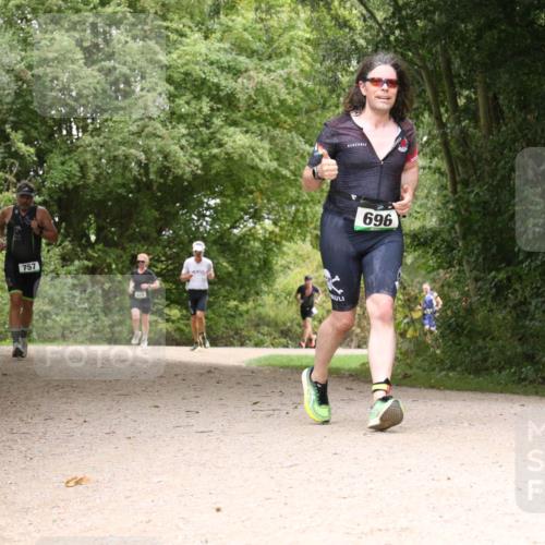 30.08.2026 - Elbe Triathlon Hamburg Antke Förster http://msf.ph/oto/10102831 30.08.2026 11:34:52 Laufen 757, 696 meine-sportfotos.de