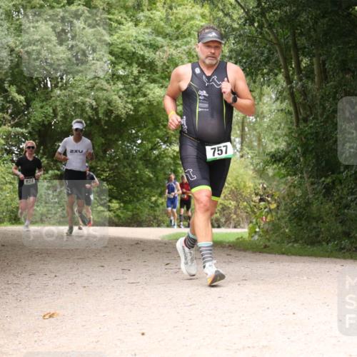 30.08.2026 - Elbe Triathlon Hamburg Antke Förster http://msf.ph/oto/10102841 30.08.2026 11:34:57 Laufen 824, 2, 757 meine-sportfotos.de