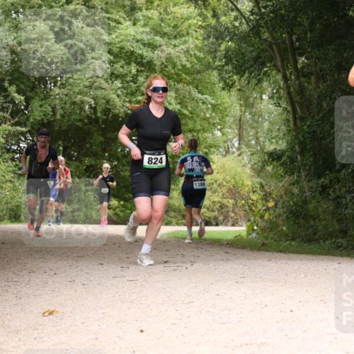 30.08.2026 - Elbe Triathlon Hamburg Antke Förster http://msf.ph/oto/10102853 30.08.2026 11:35:03 Laufen 824, 1388, 41, 2 meine-sportfotos.de