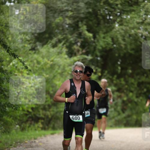 30.08.2026 - Elbe Triathlon Hamburg Antke Förster http://msf.ph/oto/10102870 30.08.2026 11:31:08 Laufen 680, 66 meine-sportfotos.de
