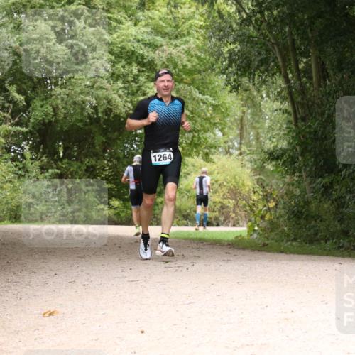 30.08.2026 - Elbe Triathlon Hamburg Antke Förster http://msf.ph/oto/10102879 30.08.2026 11:35:21 Laufen 1264 meine-sportfotos.de