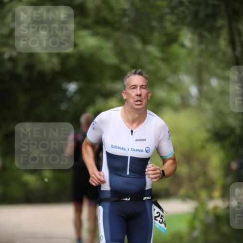 30.08.2026 - Elbe Triathlon Hamburg Antke Förster http://msf.ph/oto/10102892 30.08.2026 11:31:19 Laufen 254 meine-sportfotos.de