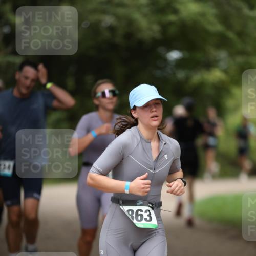 30.08.2026 - Elbe Triathlon Hamburg Antke Förster http://msf.ph/oto/10102904 30.08.2026 11:31:25 Laufen 04, 363 meine-sportfotos.de