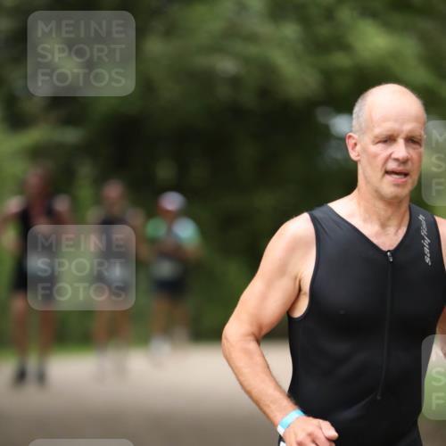 30.08.2026 - Elbe Triathlon Hamburg Antke Förster http://msf.ph/oto/10102918 30.08.2026 11:31:31 Laufen 1313 meine-sportfotos.de