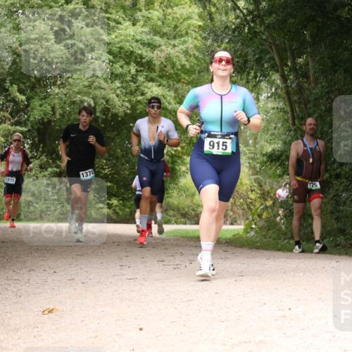 30.08.2026 - Elbe Triathlon Hamburg Antke Förster http://msf.ph/oto/10102919 30.08.2026 11:35:49 Laufen 1335, 1374, 915, 725 meine-sportfotos.de