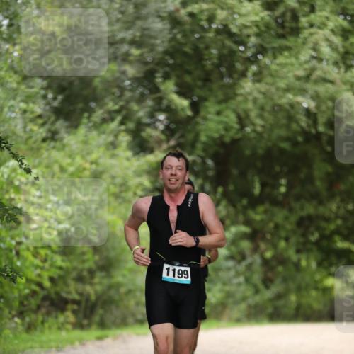 30.08.2026 - Elbe Triathlon Hamburg Antke Förster http://msf.ph/oto/10102920 30.08.2026 11:31:35 Laufen 1199 meine-sportfotos.de