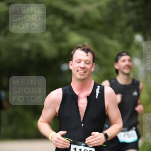 30.08.2026 - Elbe Triathlon Hamburg Antke Förster http://msf.ph/oto/10102928 30.08.2026 11:31:38 Laufen 1199 meine-sportfotos.de