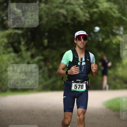 30.08.2026 - Elbe Triathlon Hamburg Antke Förster http://msf.ph/oto/10102932 30.08.2026 11:31:41 Laufen 570 meine-sportfotos.de