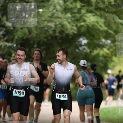 30.08.2026 - Elbe Triathlon Hamburg Antke Förster http://msf.ph/oto/10102962 30.08.2026 11:32:22 Laufen 1974, 1090, 1266, 1034 meine-sportfotos.de