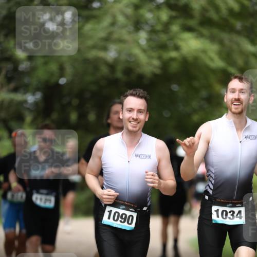 30.08.2026 - Elbe Triathlon Hamburg Antke Förster http://msf.ph/oto/10102966 30.08.2026 11:32:24 Laufen 523, 1034, 1090 meine-sportfotos.de