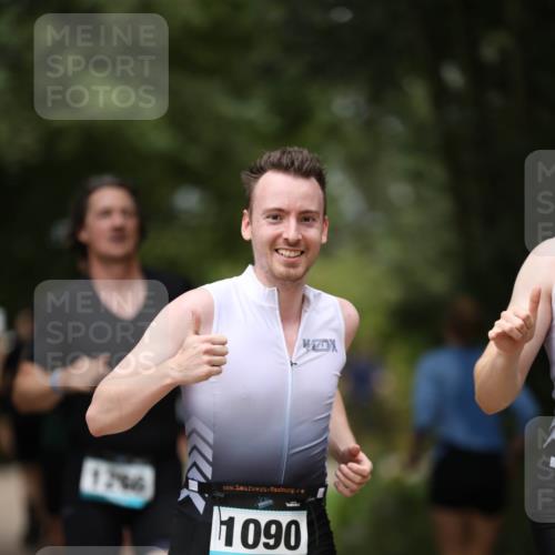 30.08.2026 - Elbe Triathlon Hamburg Antke Förster http://msf.ph/oto/10102972 30.08.2026 11:32:25 Laufen 1796, 1090 meine-sportfotos.de