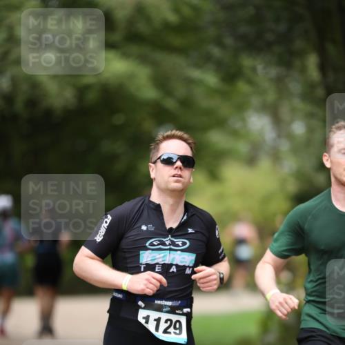 30.08.2026 - Elbe Triathlon Hamburg Antke Förster http://msf.ph/oto/10102978 30.08.2026 11:32:27 Laufen 1129 meine-sportfotos.de