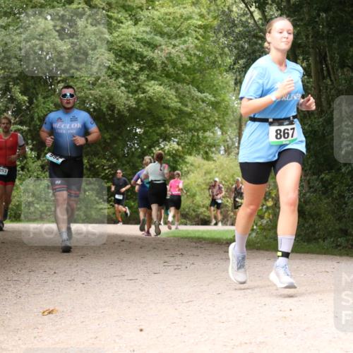 30.08.2026 - Elbe Triathlon Hamburg Antke Förster http://msf.ph/oto/10102981 30.08.2026 11:36:24 Laufen 1253, 867, 992 meine-sportfotos.de