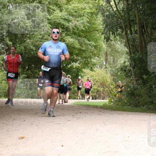 30.08.2026 - Elbe Triathlon Hamburg Antke Förster http://msf.ph/oto/10102983 30.08.2026 11:36:25 Laufen 1253, 992 meine-sportfotos.de