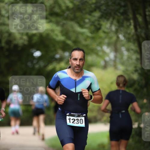 30.08.2026 - Elbe Triathlon Hamburg Antke Förster http://msf.ph/oto/10102986 30.08.2026 11:32:30 Laufen 1230 meine-sportfotos.de