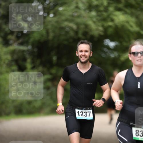 30.08.2026 - Elbe Triathlon Hamburg Antke Förster http://msf.ph/oto/10103006 30.08.2026 11:32:56 Laufen 1237, 83 meine-sportfotos.de