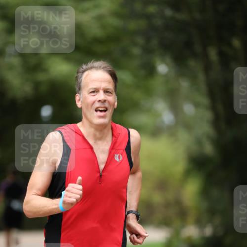 30.08.2026 - Elbe Triathlon Hamburg Antke Förster http://msf.ph/oto/10103018 30.08.2026 11:33:09 Laufen  meine-sportfotos.de
