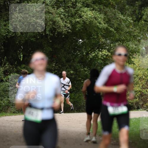 30.08.2026 - Elbe Triathlon Hamburg Antke Förster http://msf.ph/oto/10103028 30.08.2026 11:33:23 Laufen 1295 meine-sportfotos.de