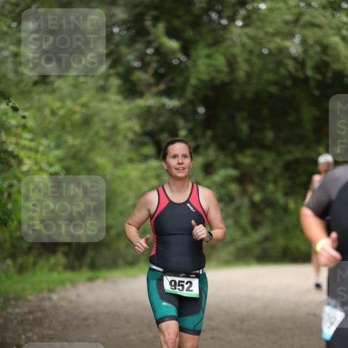30.08.2026 - Elbe Triathlon Hamburg Antke Förster http://msf.ph/oto/10103034 30.08.2026 11:33:41 Laufen 952 meine-sportfotos.de
