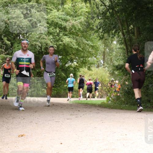 30.08.2026 - Elbe Triathlon Hamburg Antke Förster http://msf.ph/oto/10103043 30.08.2026 11:37:13 Laufen 802, 871 meine-sportfotos.de