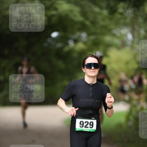 30.08.2026 - Elbe Triathlon Hamburg Antke Förster http://msf.ph/oto/10103056 30.08.2026 11:33:59 Laufen 929 meine-sportfotos.de
