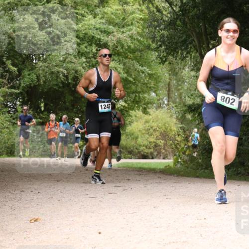 30.08.2026 - Elbe Triathlon Hamburg Antke Förster http://msf.ph/oto/10103059 30.08.2026 11:37:19 Laufen 1247, 802, 179, 427 meine-sportfotos.de